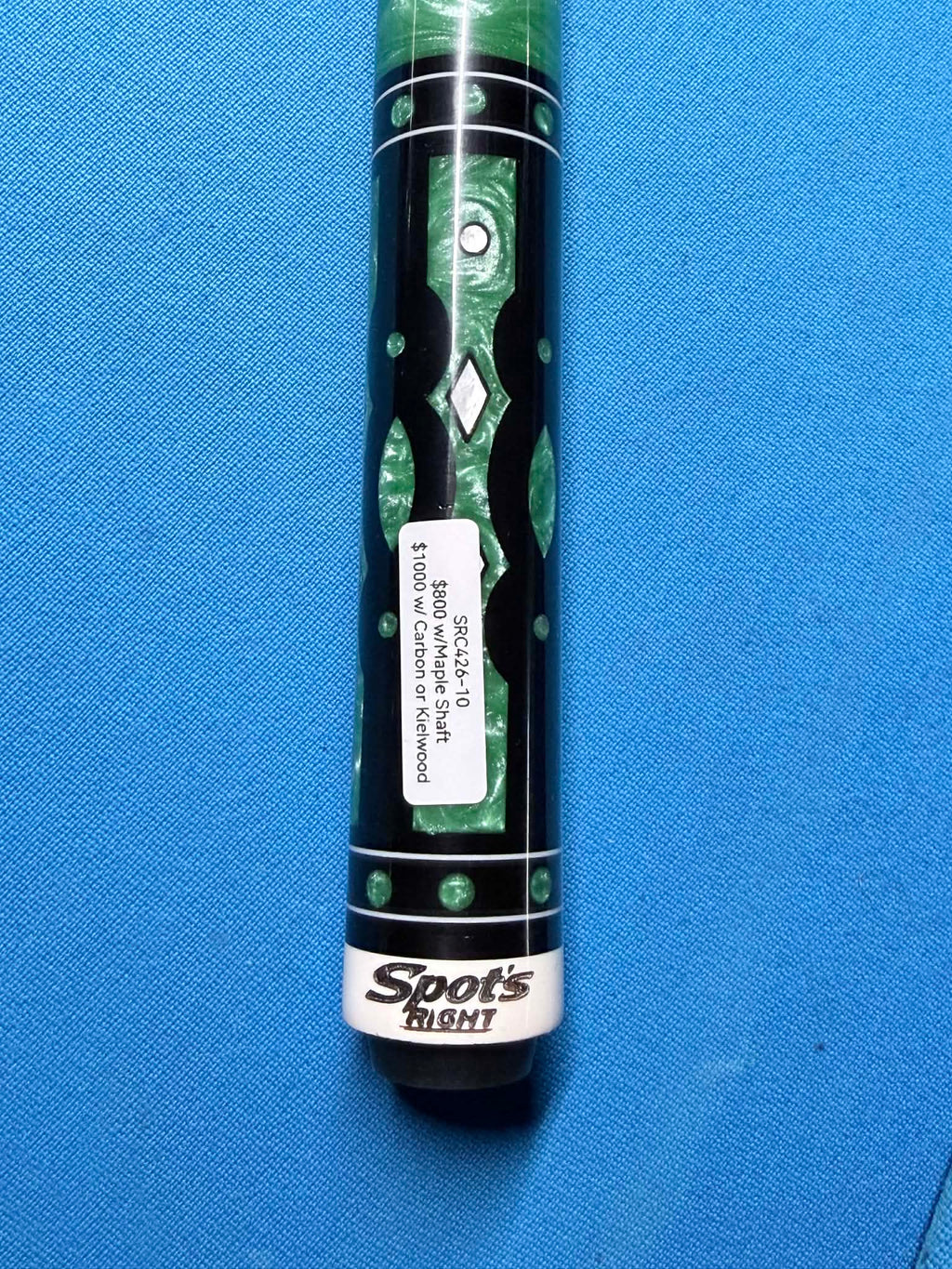 Spots Right Custom Cue SRC-426-10