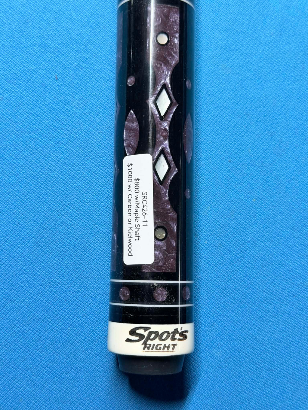 Spots Right Custom Cue SRC-426-11