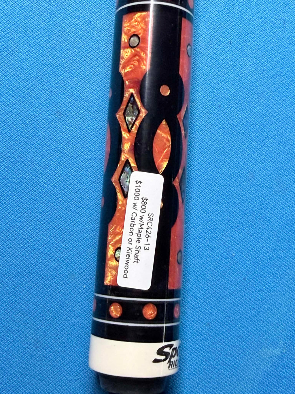 Spots Right Custom Cue SRC-426-13