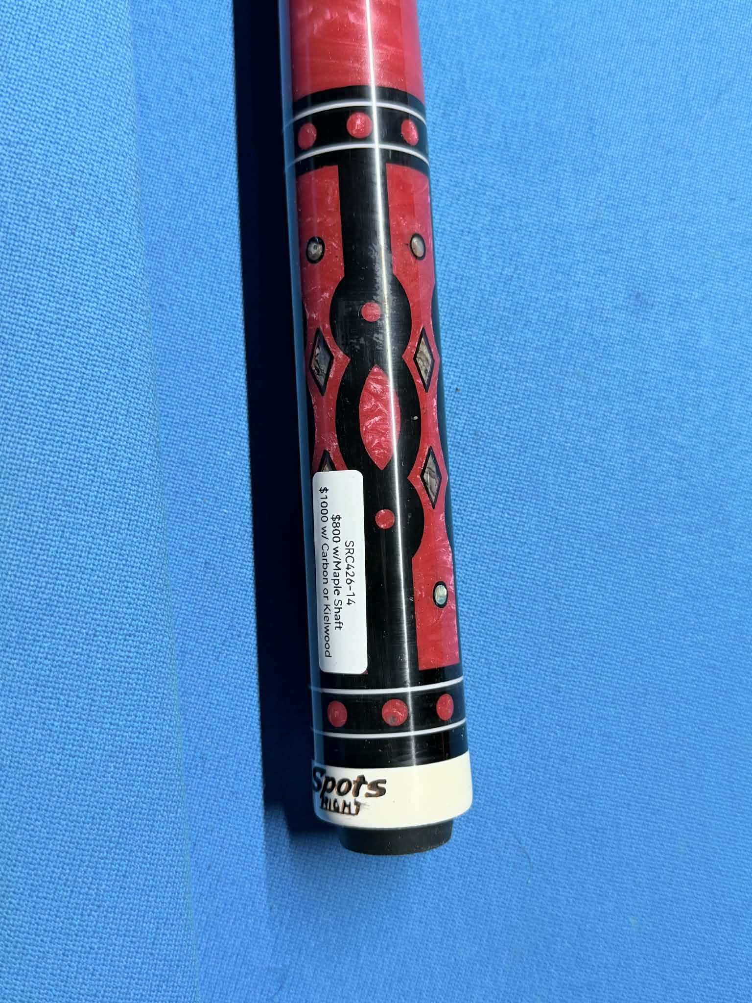 Spots Right Custom Cue SRC-426-14