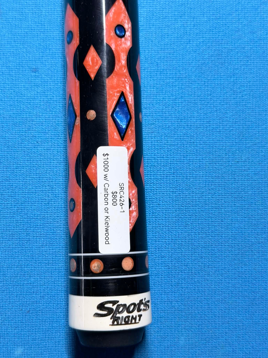 Spots Right Custom Cue SRC-426-1