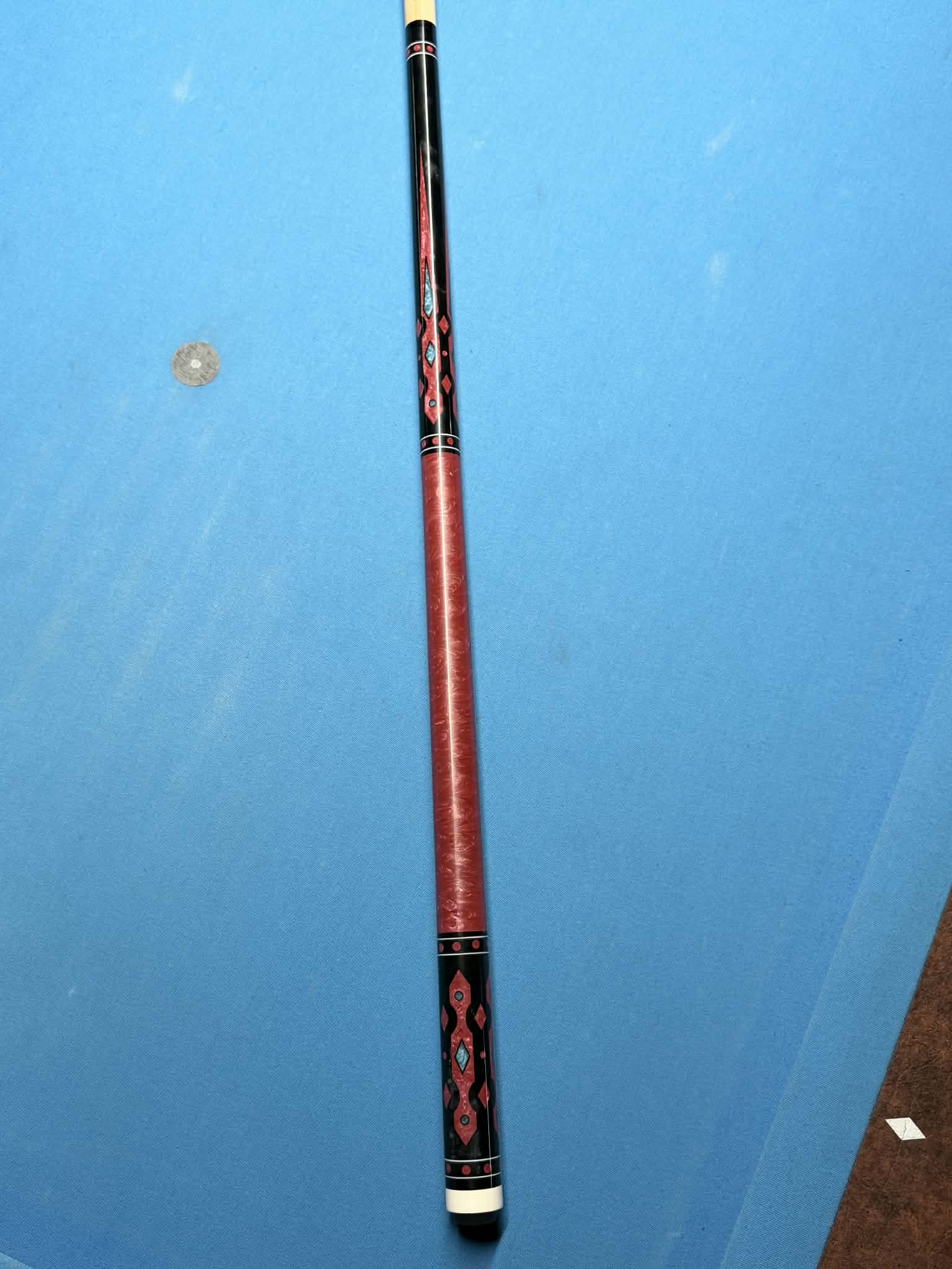 Spots Right Custom Cue SRC-426-2