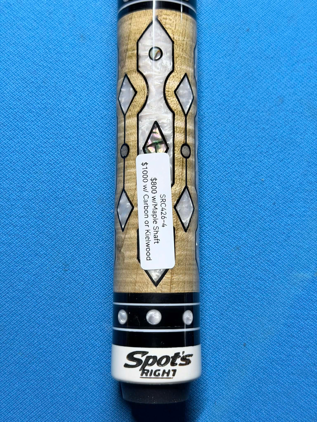 Spots Right Custom Cue SRC-426-4