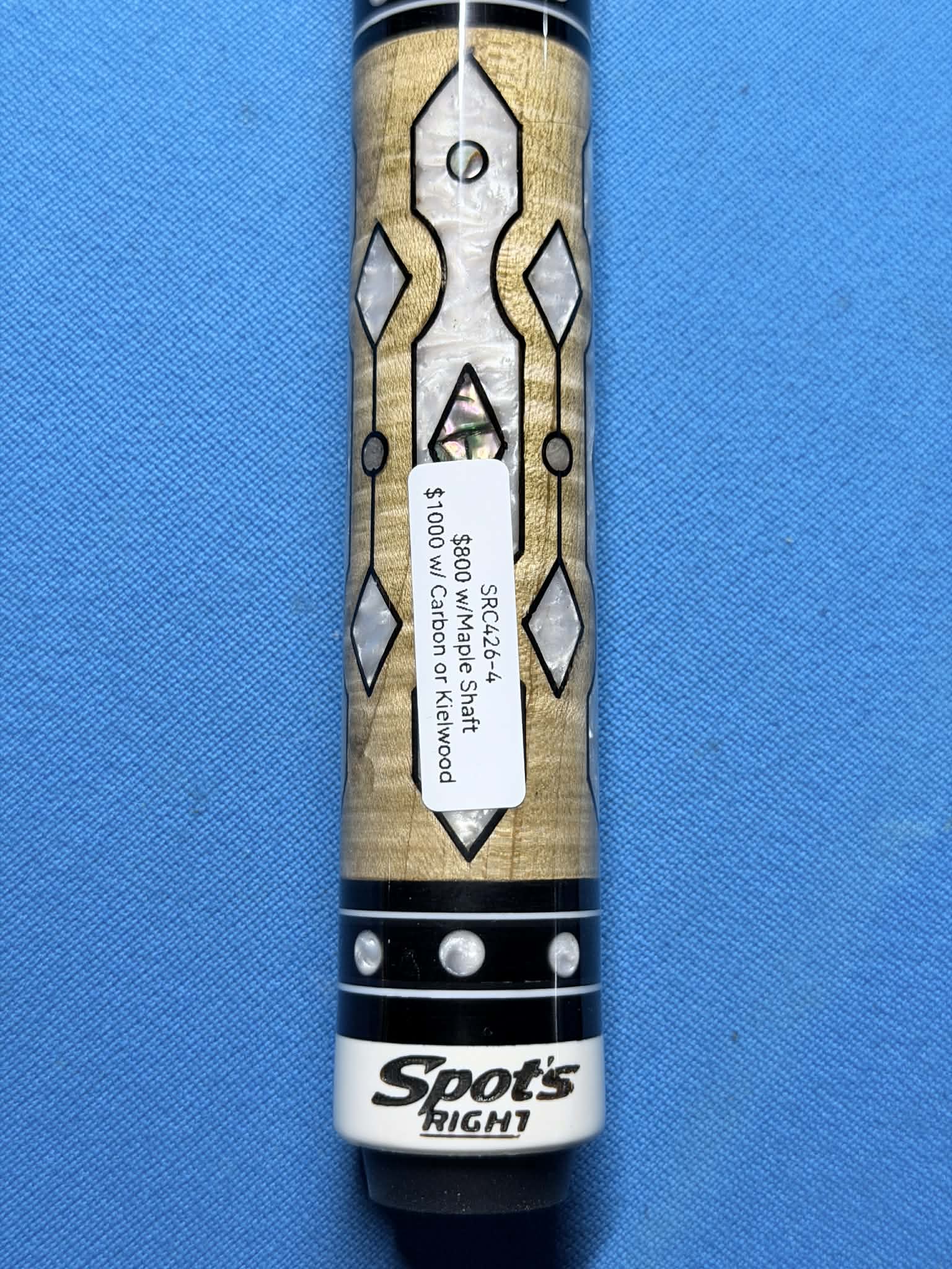 Spots Right Custom Cue SRC-426-4