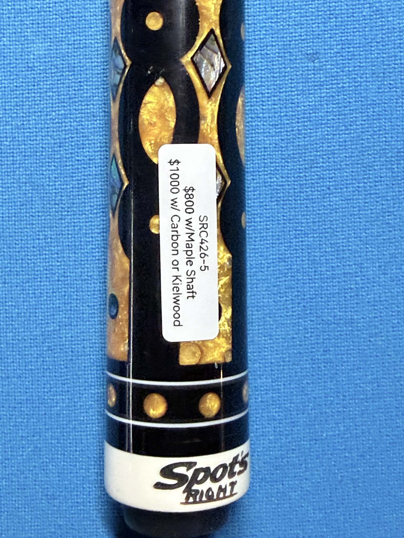 Spots Right Custom Cue SRC-426-5