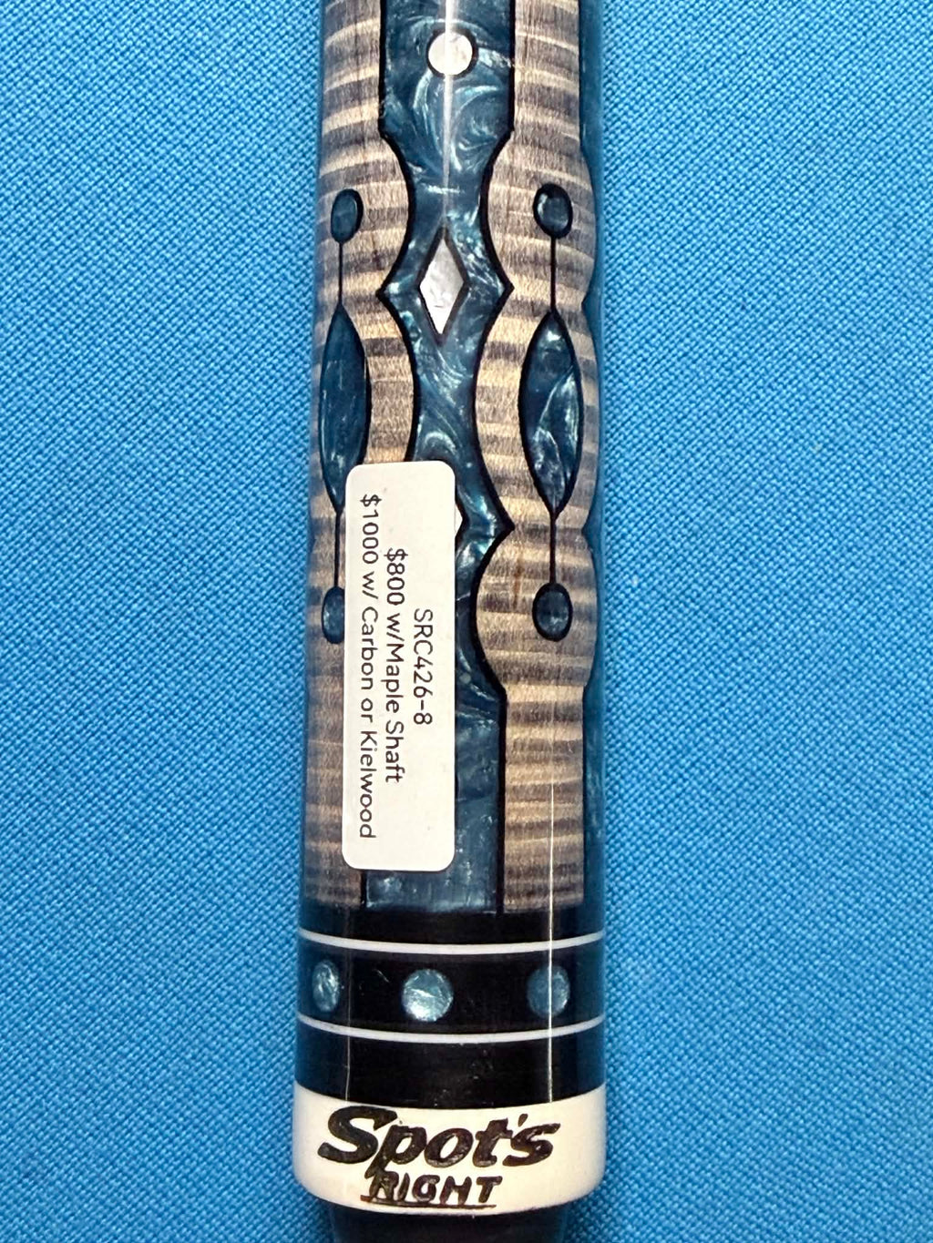 Spots Right Custom Cue SRC-426-8